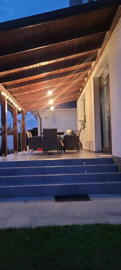Villa pour 10 personnes, avec Terrasse et Jardin en Roumanie - 2