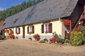 Gîte pour 4 personnes, avec terrasse et jardin à Assigny