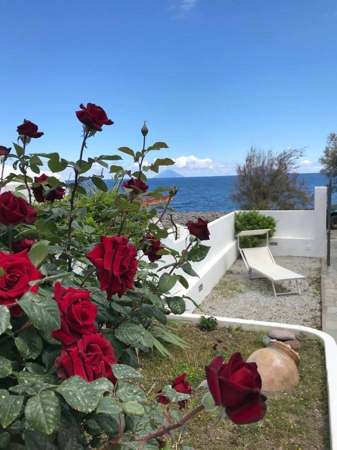 Chambre d’hôte pour 3 personnes, avec jardin à Santa Marina Salina - 4