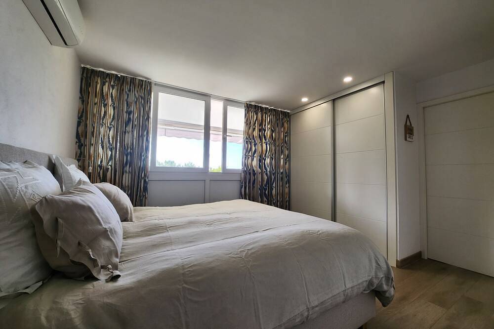 Ganze Wohnung, Appart 2 ou 4 Pers \"La Sérénité \" Accès Mer,climatisation, Piscine ,terrasse in Formentor, Pollença