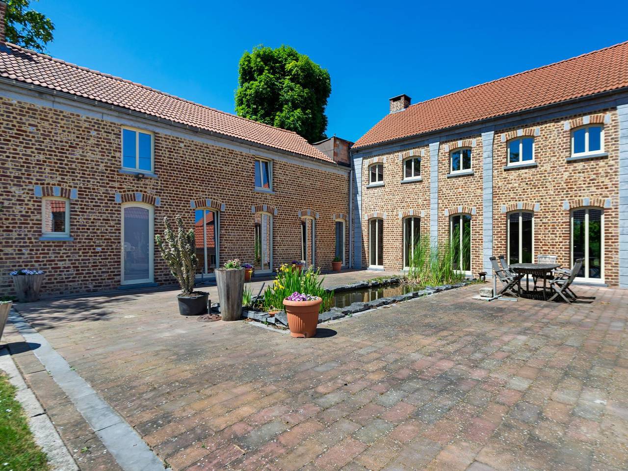 Ruim gekoppelde vakantiewoningen met terras in Geetbets, Vlaams-Brabant