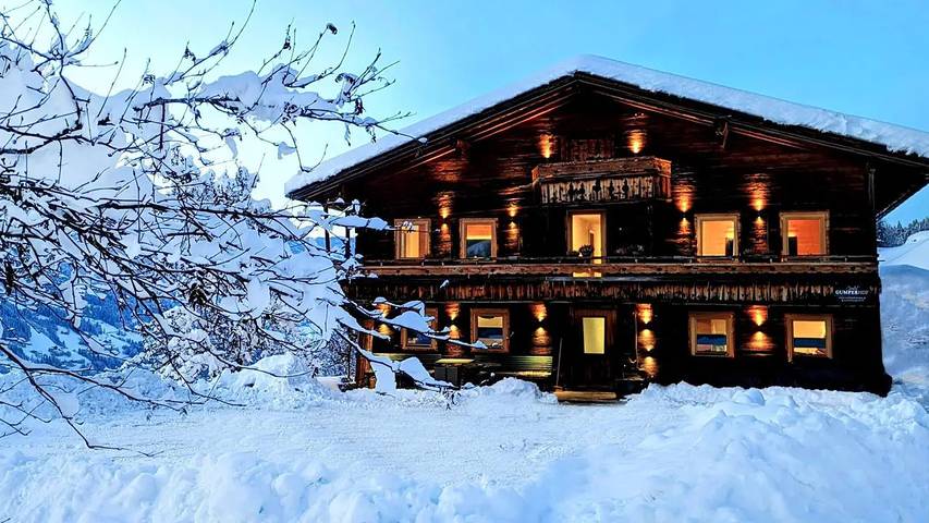 Hütte für 15 Personen, mit Garten und Sauna sowie Balkon in Aschau im Zillertal