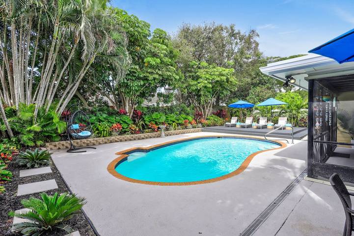 Vacation rental for 8 people, with terrace and pool as well as yard in Palm Beach Gardens