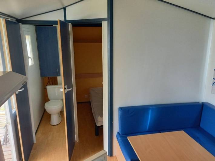 Mobil home pour 4 personnes, avec terrasse, animaux acceptés à Athée - 2