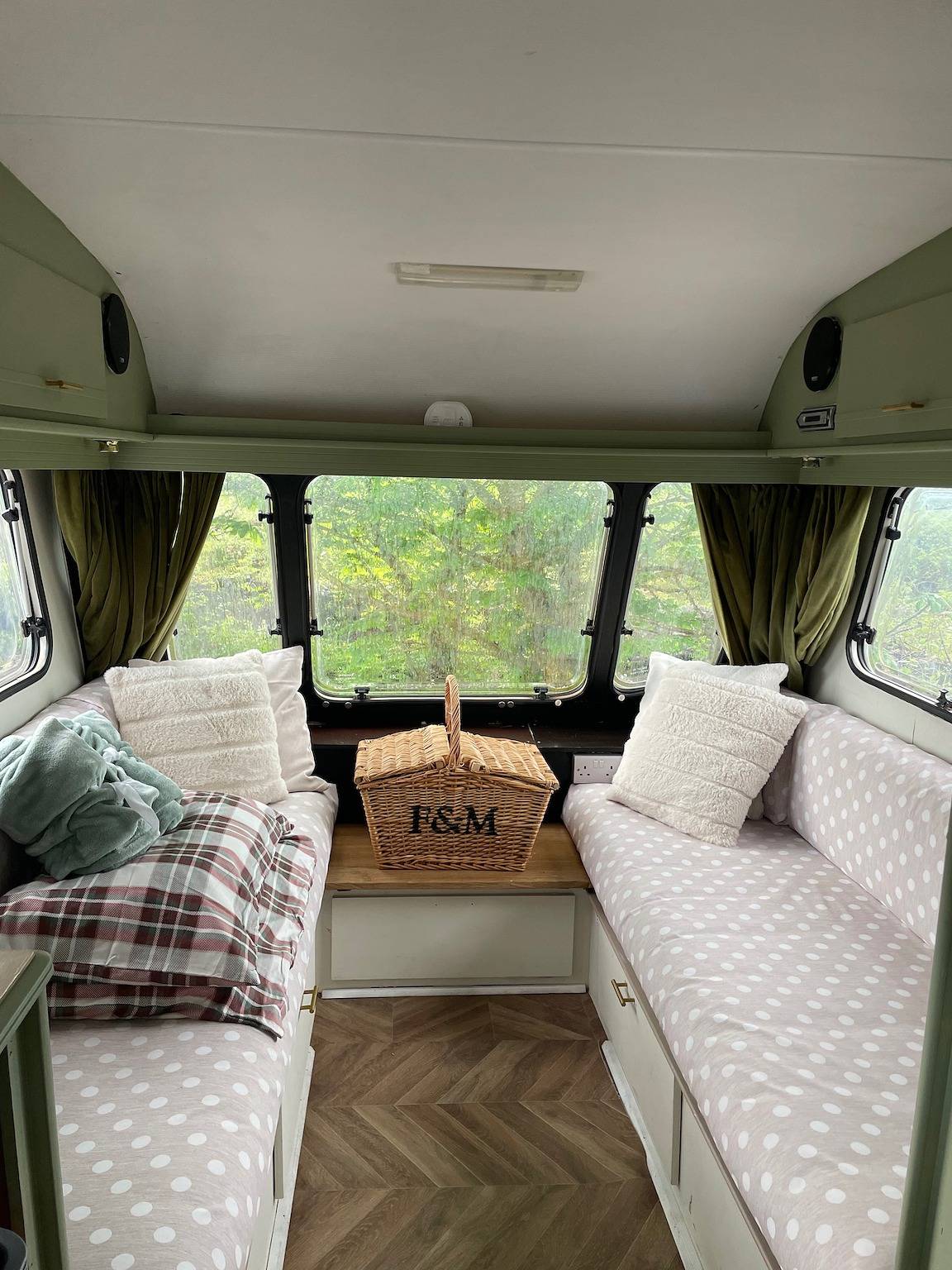 Cosy Caravan sleeps 2 with Patio and Parking in County Kerry