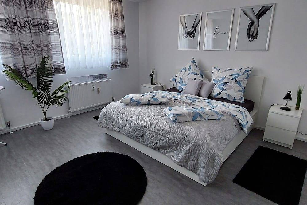 Ganze Wohnung, Ferienwohnung 90 m2, 2 Minuten Fußweg zum Krankenhaus im Zentrum von Sulzbach in Sulzbach/Saar, Saarbrücken & Umgebung