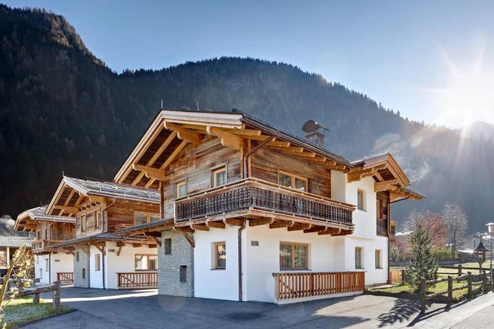 Chalet für 9 Personen, mit Whirlpool und Sauna sowie Garten in Mayrhofen - 2