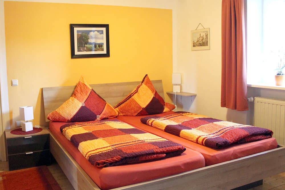 Doppelzimmer 2 - Pension Pastoriushaus in Bad Windsheim, Steigerwald