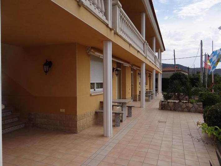 Gîte pour 4 personnes, avec terrasse et piscine ainsi que vue et vue sur le lac à Mequinenza - 3