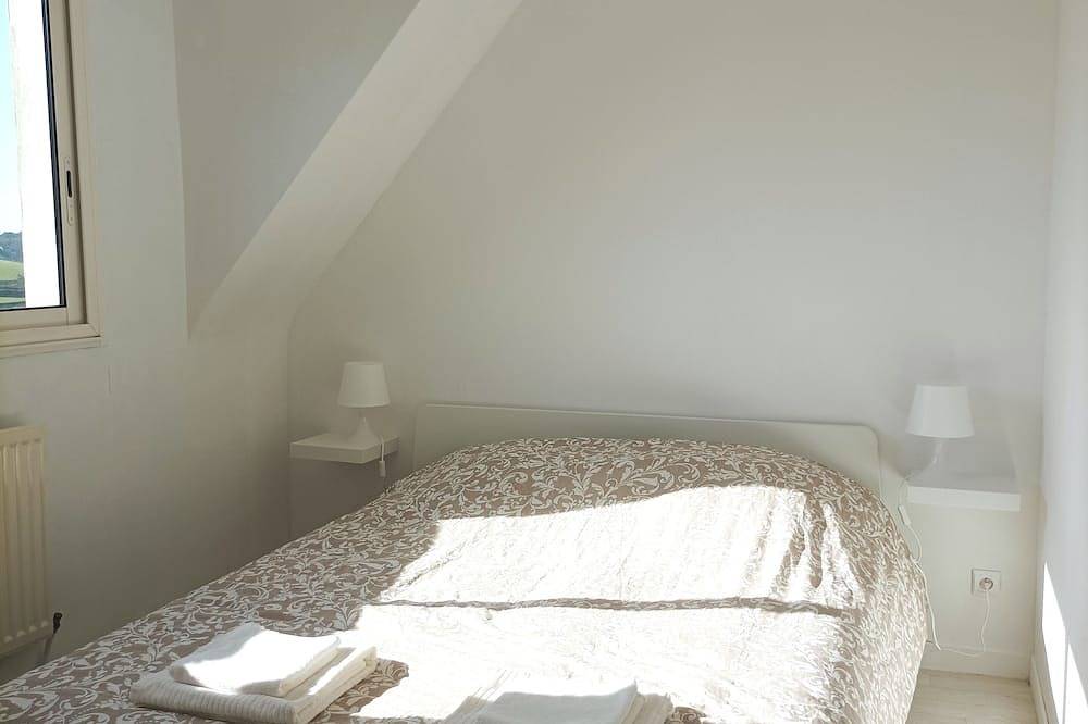 Villa à 2mn à pied de la plage! Salle de jeu, idéal pour les familles. in Plonévez-Porzay, Iroise