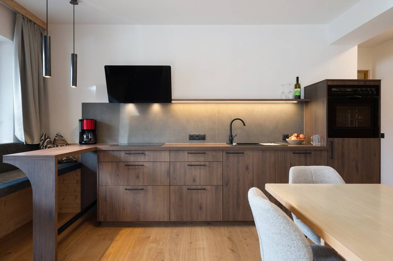 Ganze Wohnung, Ferienwohnung 'Charly' mit Bergblick, Privatem Garten und Wi-Fi in Reinswald, Sarntal