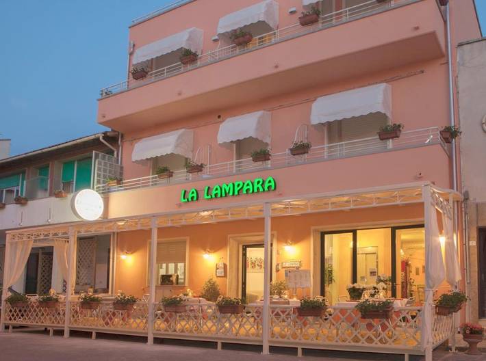 Hôtel pour 6 personnes, avec Terrasse et Vue dans Marina di Cecina