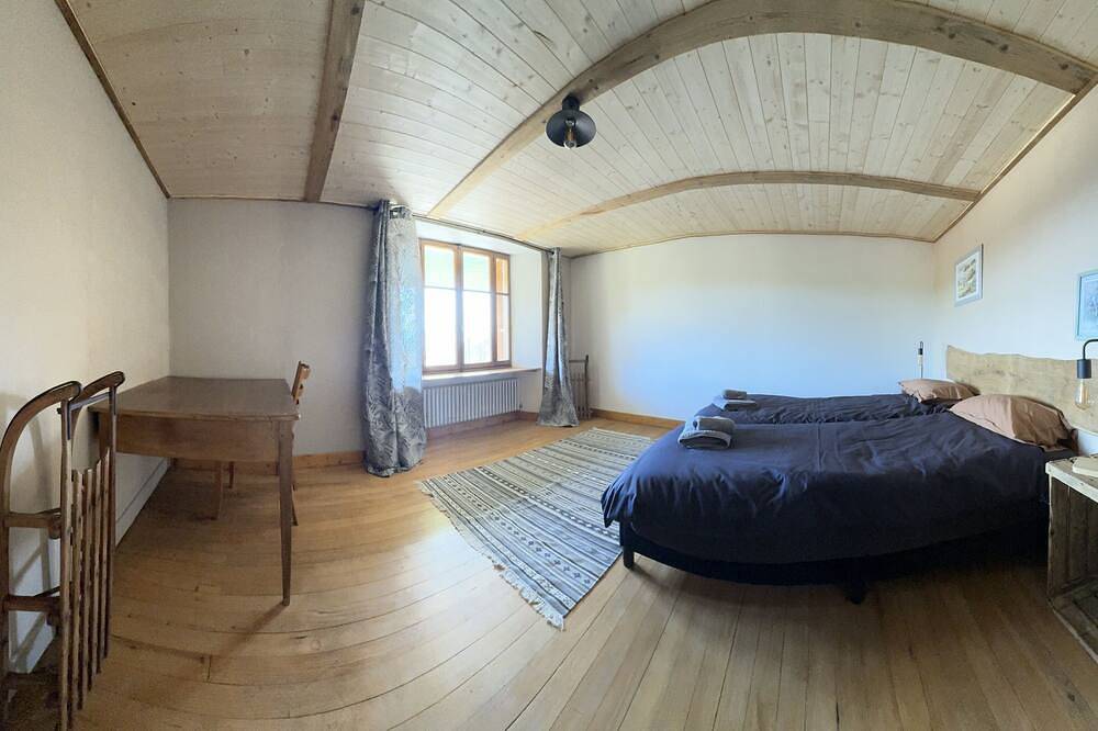 Gîte \" Les Sources\" Maison de campagne 20mins d'Annecy in Vaulx, Région d'Annecy