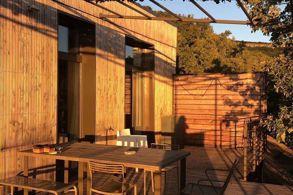 Maison Contemporaine en Bois sur Pilotis, vue Incroyable in Pont-de-Barret, Région de nyons