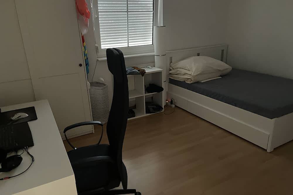 Ganze Wohnung, Edelman family in Grünheide, Region Oder - Spree