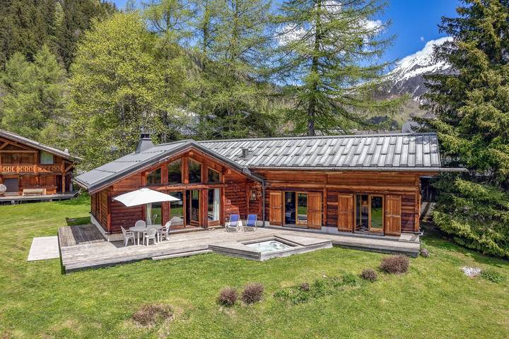 Location de vacances pour 8 personnes, avec jardin et balcon dans Gare de Montroc-le-Planet