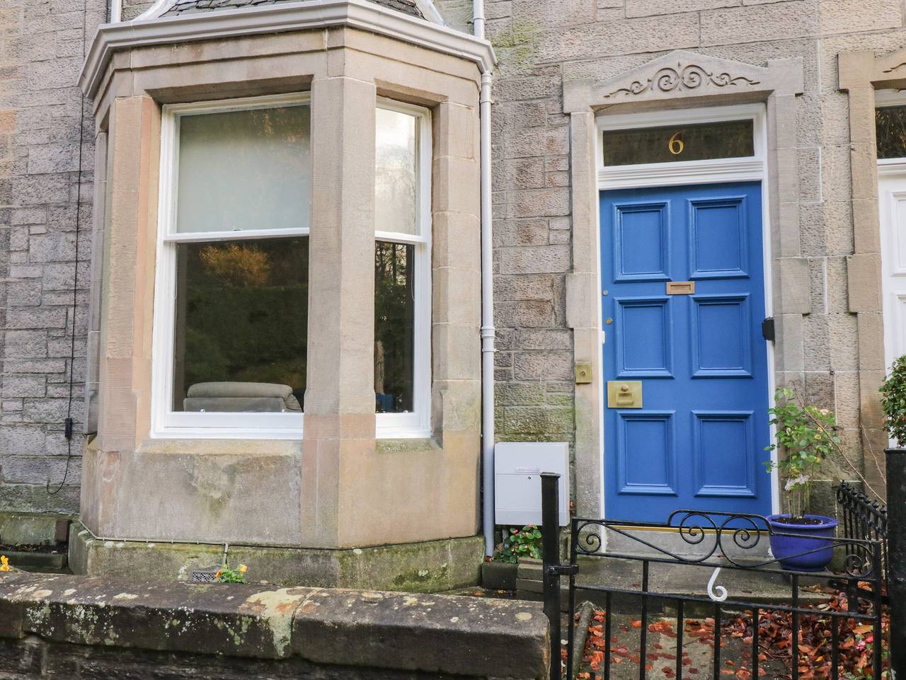 6 Coltbridge Gardens in Edinburgh, Edinburgh and Lothian