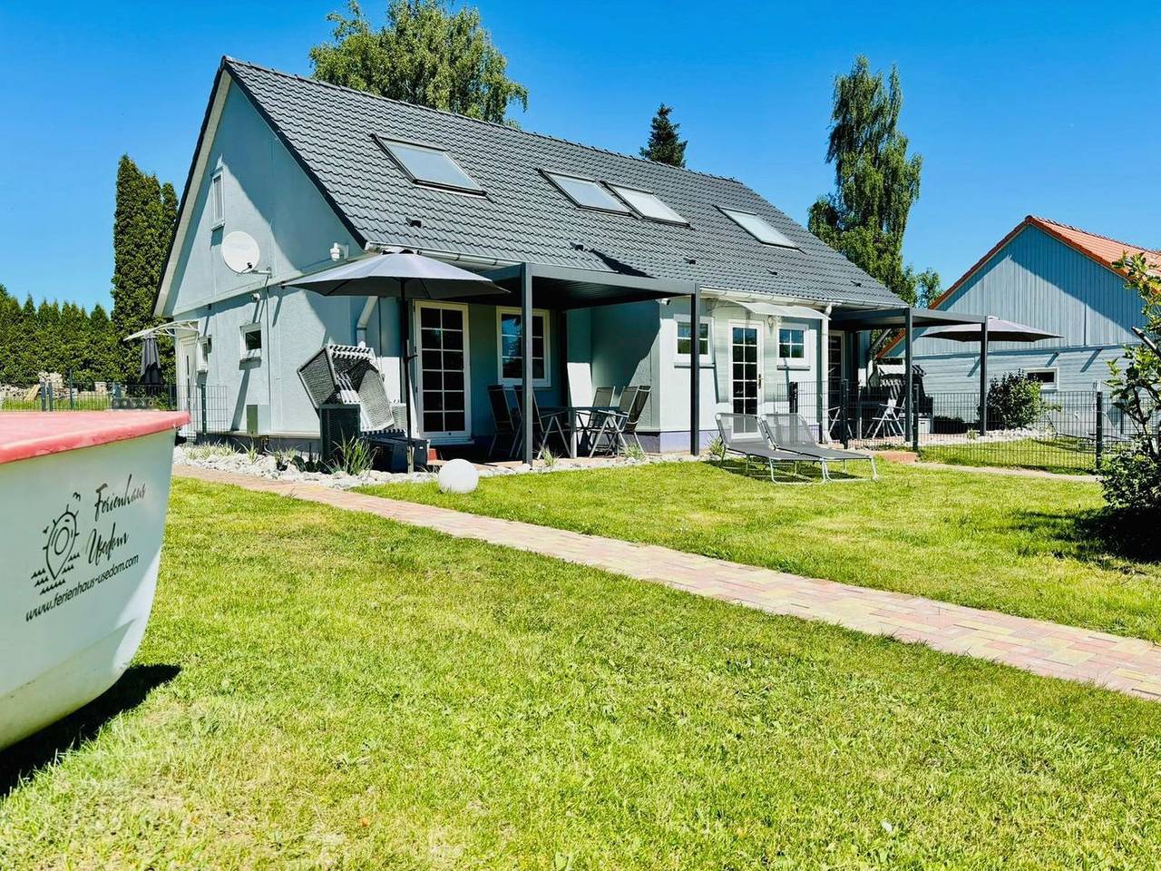 Ferienhaushälfte "Lütower Landliebe I", für bis zu 6 Personen und 4 Hunde. in Lütow, Usedomer Norden