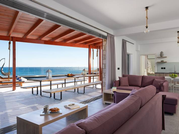 Villa für 12 Personen, mit Balkon und Pool auf Rhodos