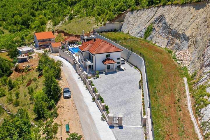 Villa mit Pool in Makarska Riviera