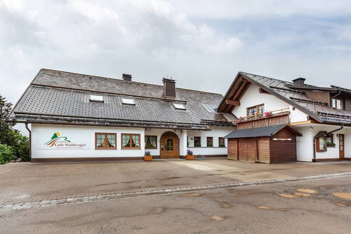 Appartement entier, Appartement de vacances 'Type B Appartement 3' avec vue sur la montagne, terrasse commune et Wi-Fi in Feldberg Ort, Feldberg