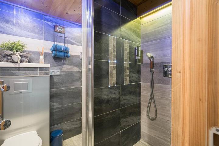 Gîte pour 2 personnes, avec balcon et vue dans Les Bossons - 4