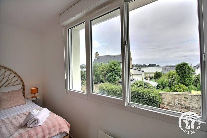 Gîte pour 2 personnes, avec terrasse à Louannec - 2