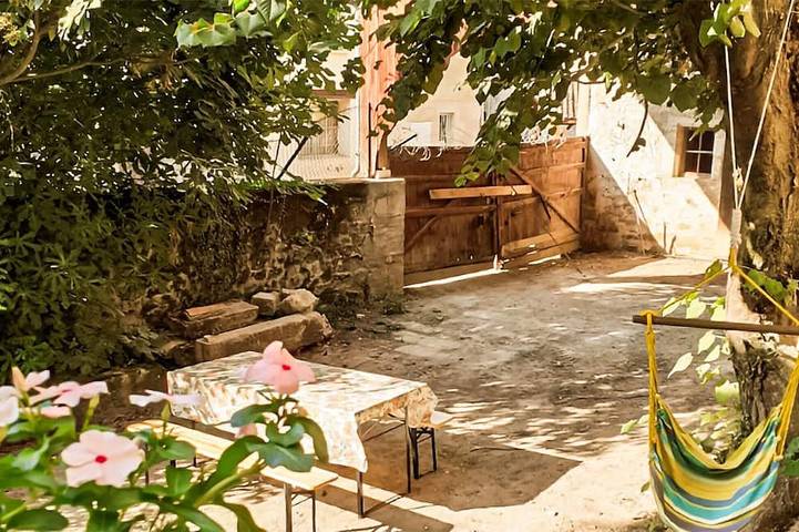 Location de vacances pour 12 personnes, avec jardin à La Réole