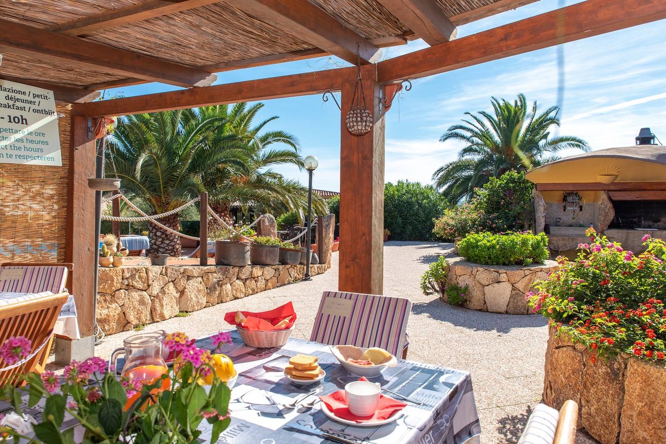 Appartement entier, Appartement de vacances "Villa Smeralda" avec ambiance italienne et piscine partagée in Telti, Olbia-Tempio