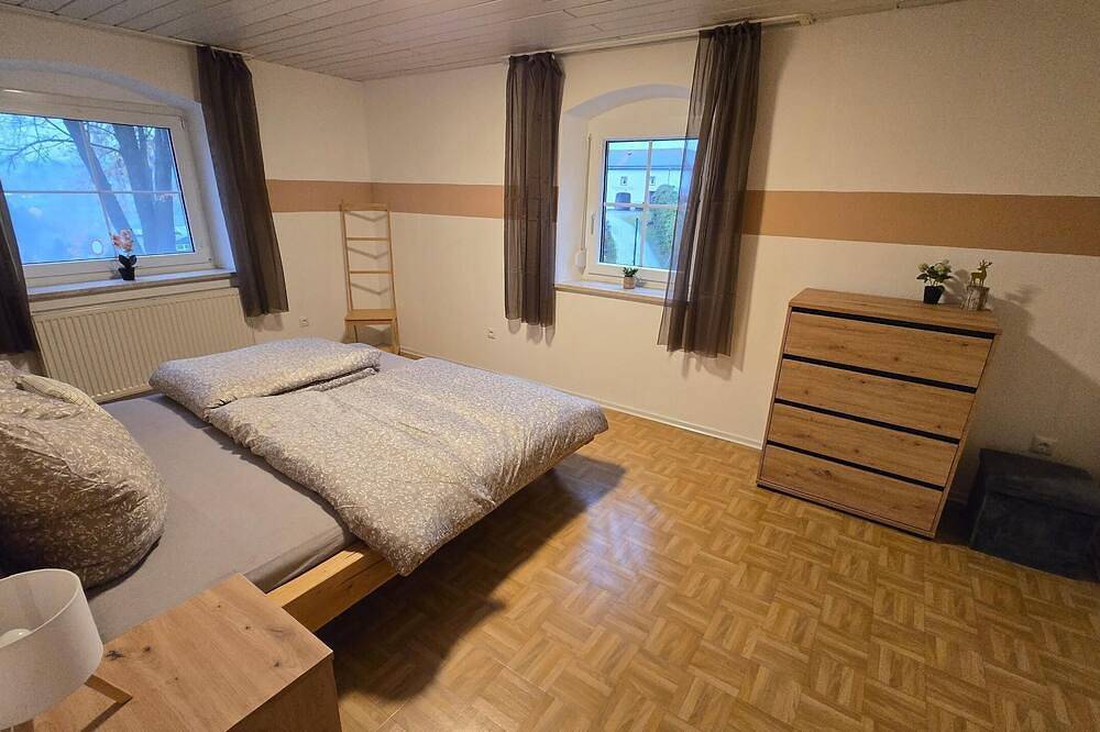 Ganze Wohnung, Ferienwohnung mit 130 m2 Wohnfläche für bis zu 6 Personen in Hohenwarth, Ostbayern