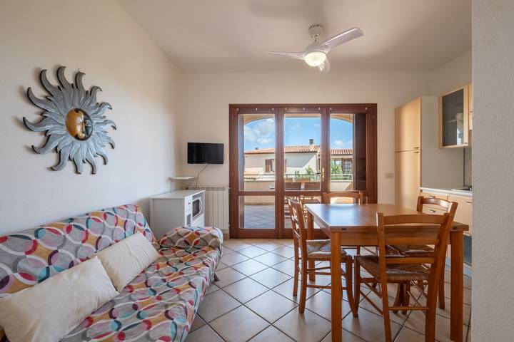 Ginepro: appartamento tranquillo e accogliente con aria condizionata e tutti i comfort in Suaredda, San Teodoro