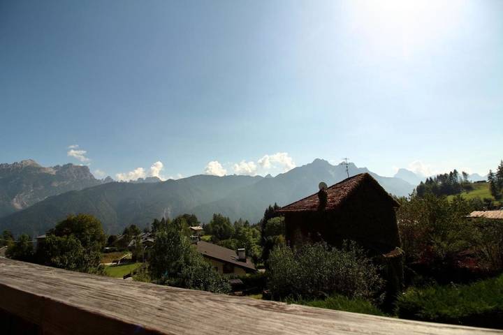 Chambre d’hôte pour 8 personnes, avec Balcon ainsi que Terrasse et Vue à Pieve di Cadore