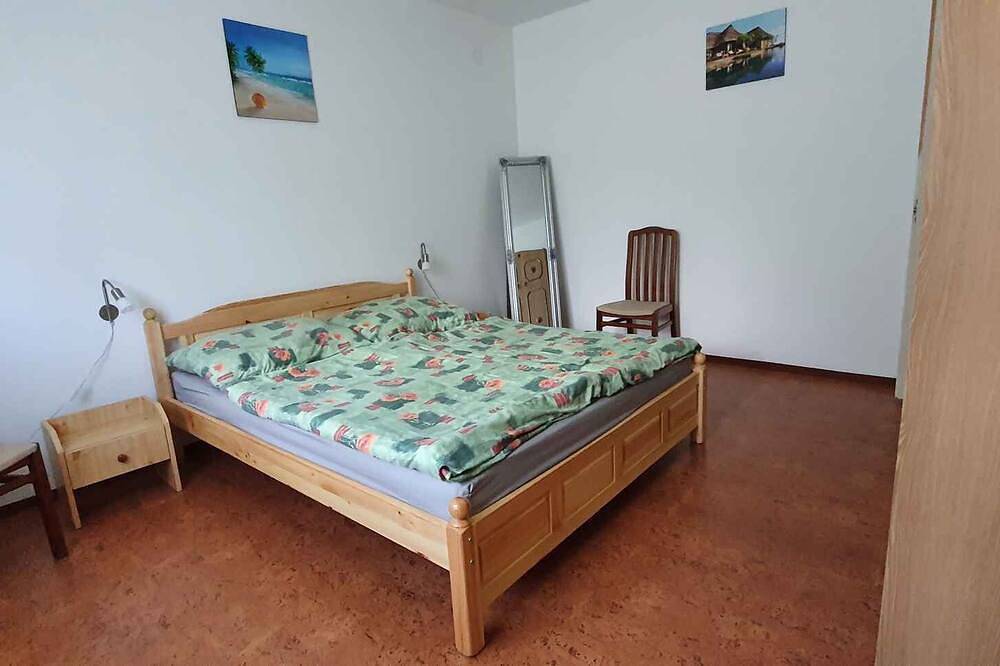Ganze Wohnung, Ferienwohnung mit überdachte Terrasse in Gyenesdias, Balaton Hochland Nationalpark