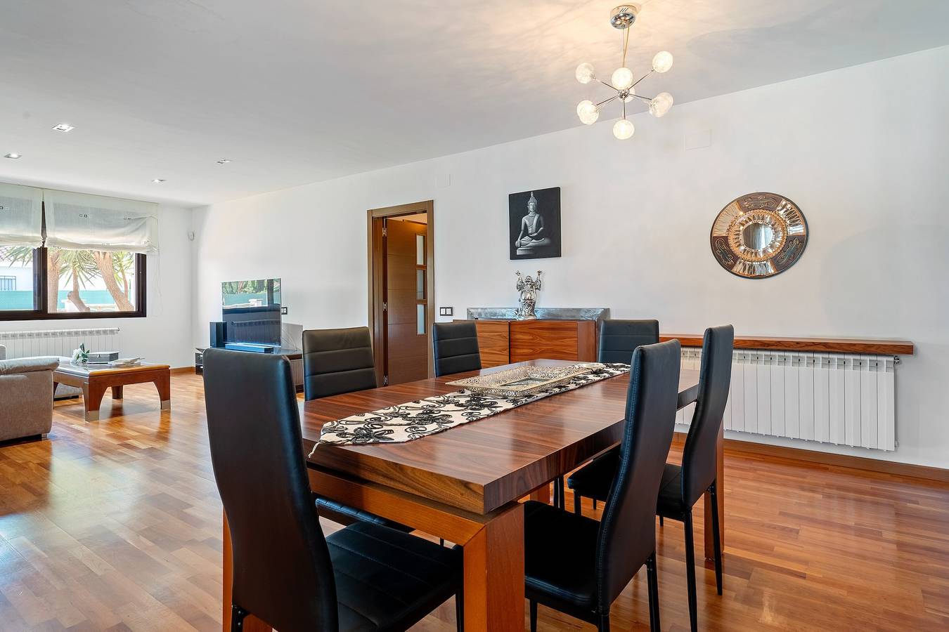 Casa de vacaciones 'La Mediterranea Village' con vistas a la montaña, Wi-Fi y aire acondicionado in Albiñana, Penedes DO