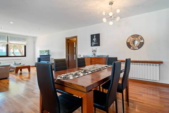 Holiday Home 'La Mediterranea Village' with Mountain View, Wi-Fi and Air Conditioning in Albinyana, Penedes DO