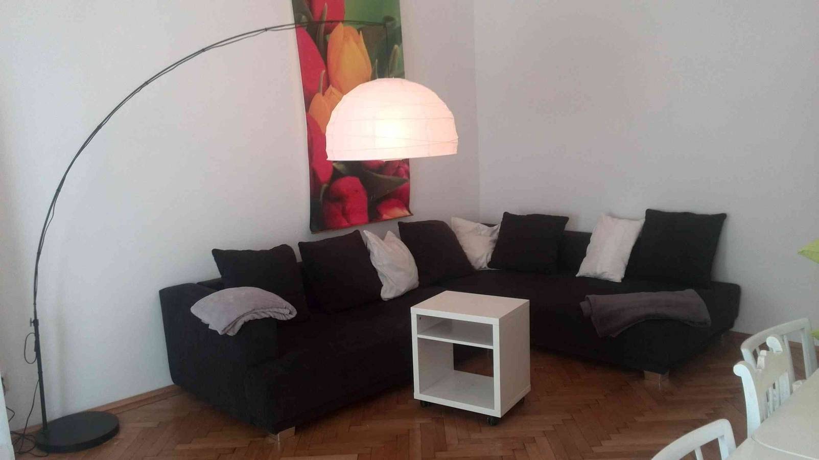 Ganze Ferienwohnung, 64m2 optimal f Miete bis max 6 Mon. direkt bei U6 in Wien, Wienerwald