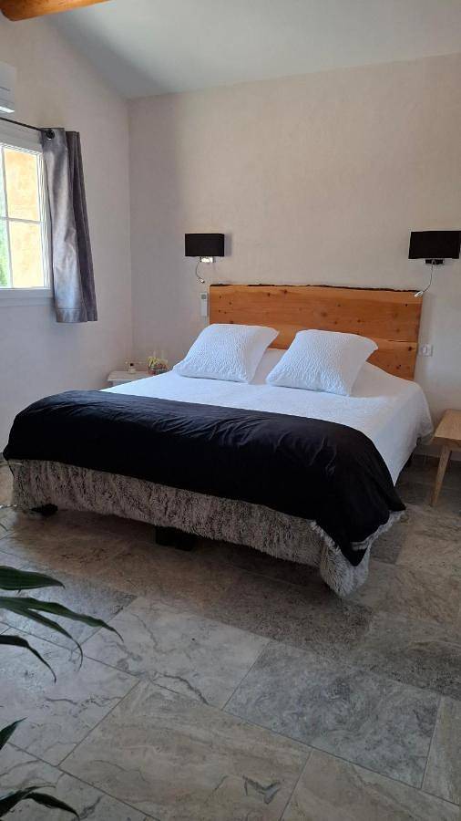 Gîte pour 2 personnes, avec jardin ainsi que piscine et vue à Le Val - 2