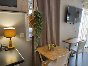 Gîte pour 2 personnes, avec vue et jardin à Baie-Mahault
