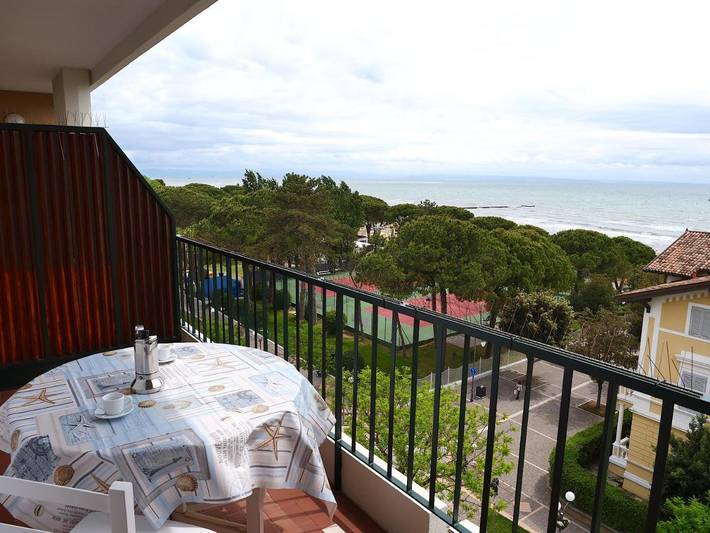 Ferienwohnung für 6 Personen, mit Ausblick und Garten in Grado