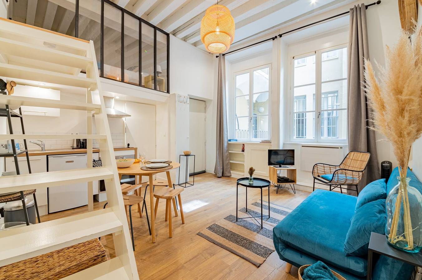 Entire studio, Guestready - Modern Studio in The Heart of La Presqu'île in Lyon, Rhône