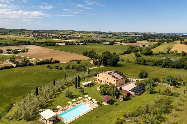 Casalantico, Villa mit Pool und Jacuzzi zur exklusiven Nutzung in Corinaldo, Ancona Provinz