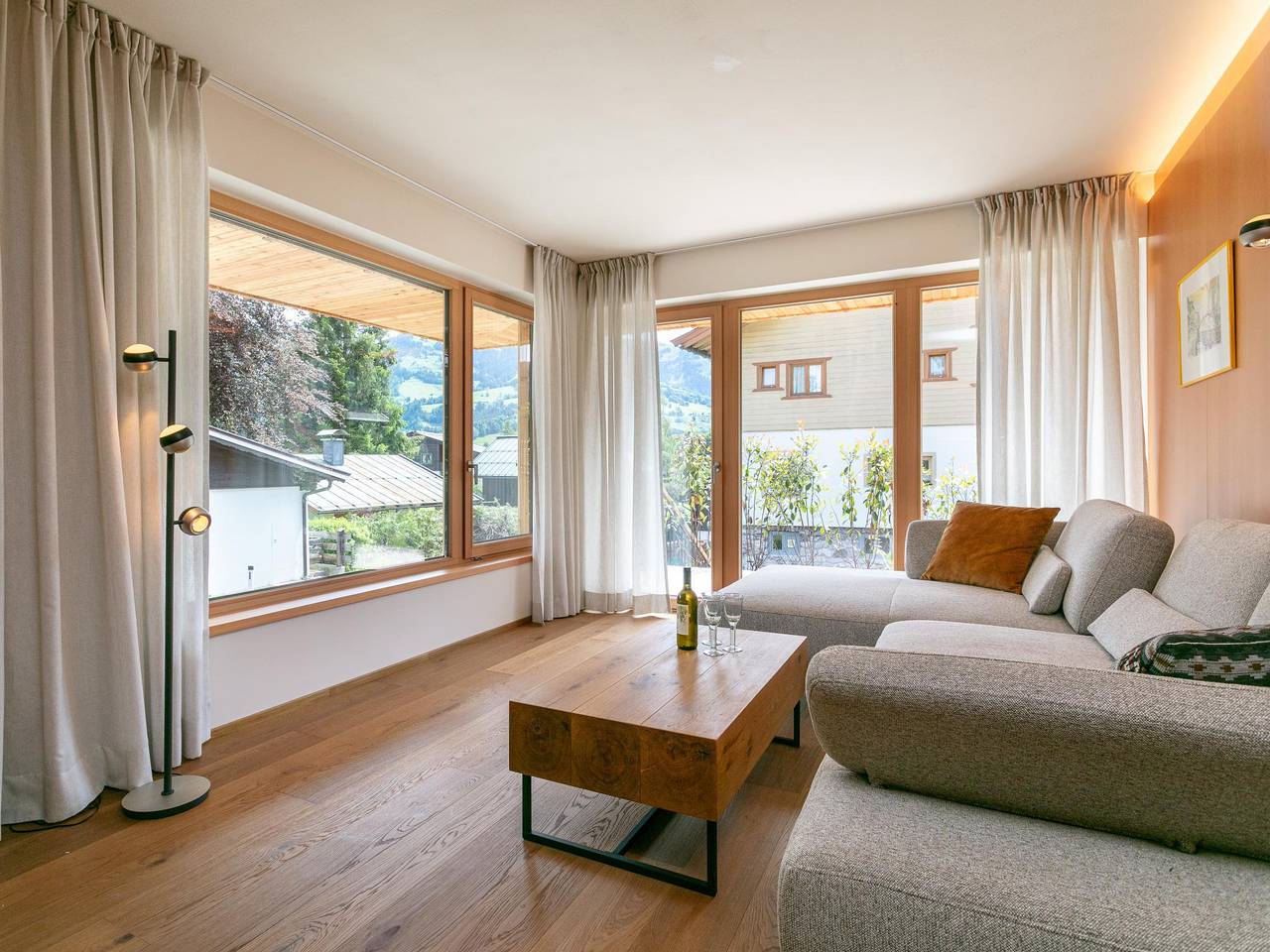 Ganze Wohnung, Luxus-Apartment, 600m zu Hahnenkamm & Skilift in Kitzbühel, Hohe Salve