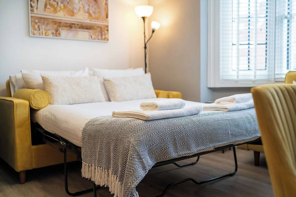 Ganze Wohnung, Modern 2 En-Suite Bedrooms Worcester, Free Parking in Worcester, Worcestershire