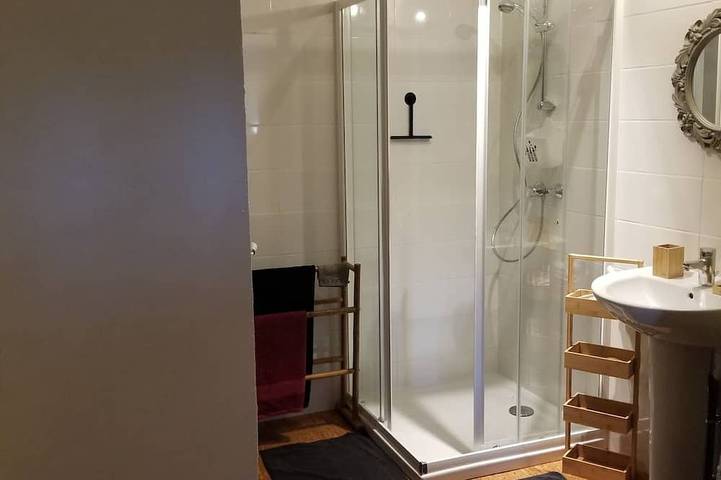 Gîte pour 2 personnes, avec terrasse et jardin à Saint-Julien-le-Petit - 4