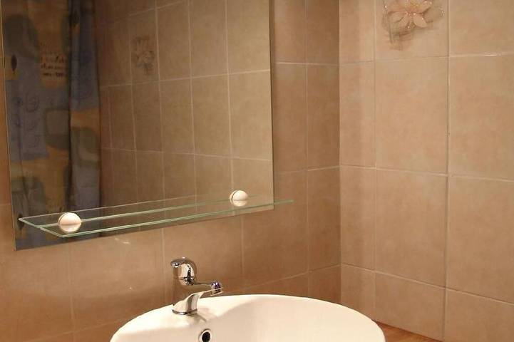 Gîte pour 3 personnes, avec Jardin à Le Bez - 2