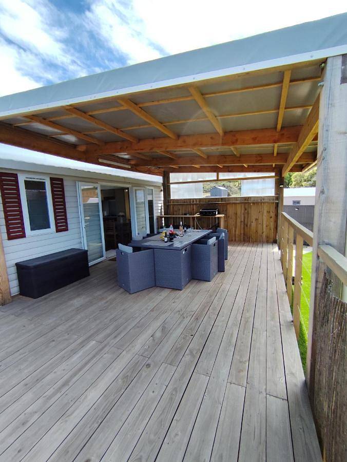 Location de vacances pour 6 personnes, avec piscine et vue ainsi que jardin et terrasse à Rocbaron - 3