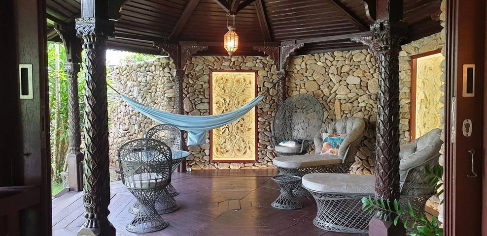 Gîte pour 2 personnes, avec vue sur le lac et jardin dans Mo'orea - 4