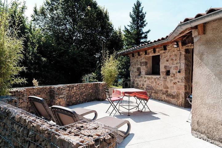 Domaine Du Vernadel Gite Castagnou in Vallées-d'Antraigues-Asperjoc, Parc naturel régional des Monts d'Ardèche