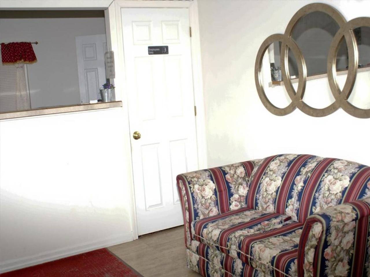 Ganze Wohnung, Kingsize-bett Mit Küchenzeile Nichtraucher in Marshall (MO), Missouri
