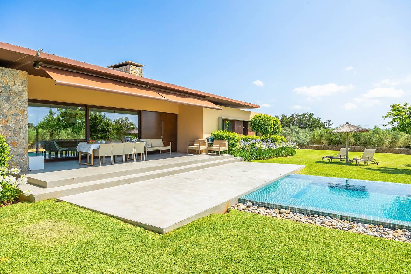 Landhaus 'S'Hort' mit Bergblick, WLAN und Klimaanlage in Muro, Mallorca Norden